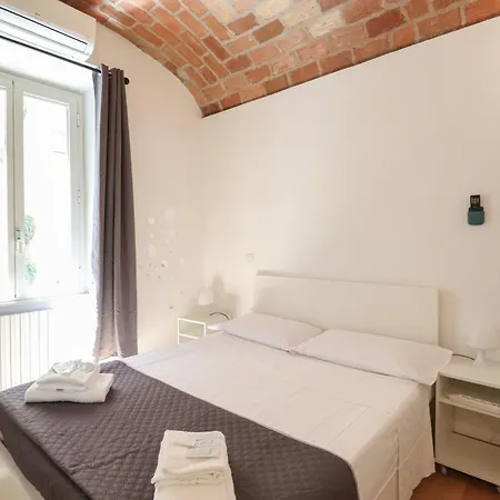 Casa Cecilia A Monti * Рим